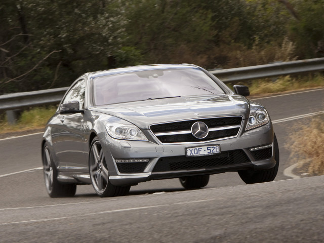 Mercedes-Benz CL63 AMG фото