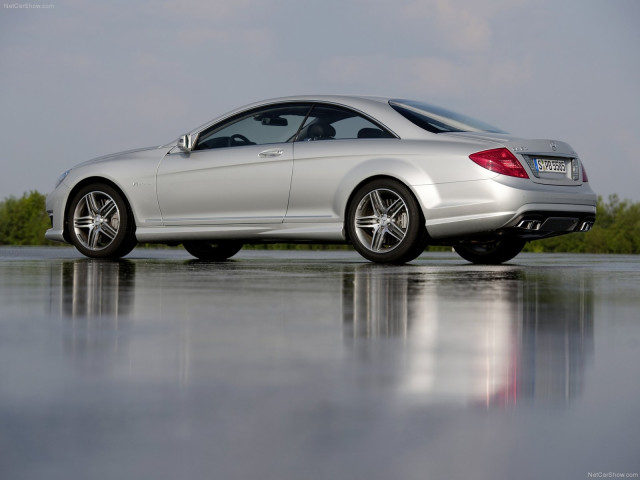 Mercedes-Benz CL63 AMG фото