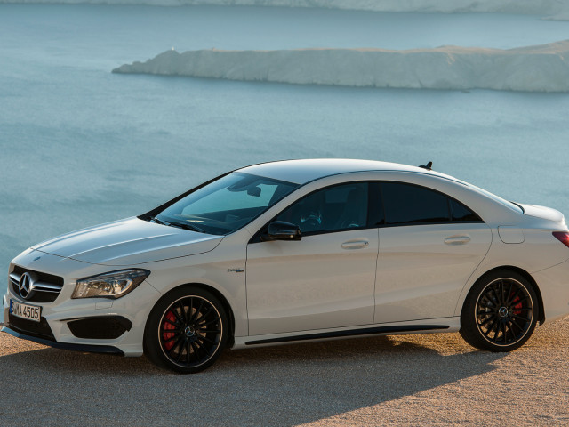 Mercedes-Benz CLA AMG фото