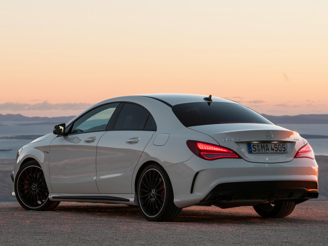 Mercedes-Benz CLA AMG фото