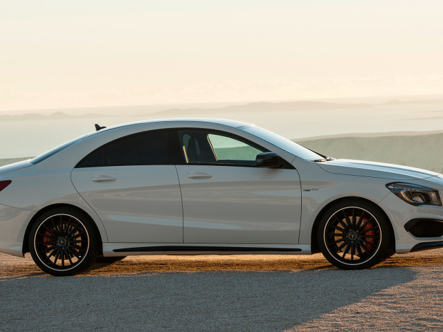 Mercedes-Benz CLA AMG фото