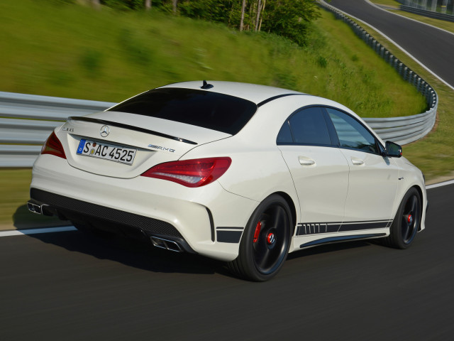 Mercedes-Benz CLA AMG фото