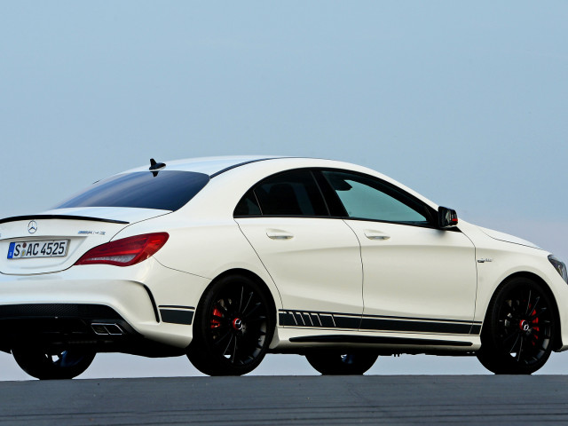 Mercedes-Benz CLA AMG фото