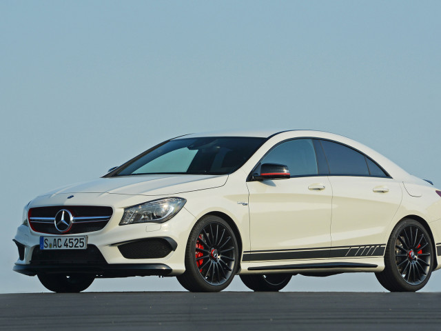 Mercedes-Benz CLA AMG фото