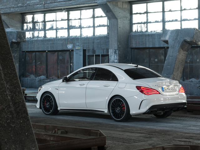 Mercedes-Benz CLA AMG фото