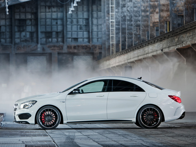 Mercedes-Benz CLA AMG фото