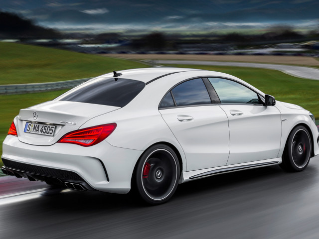 Mercedes-Benz CLA AMG фото