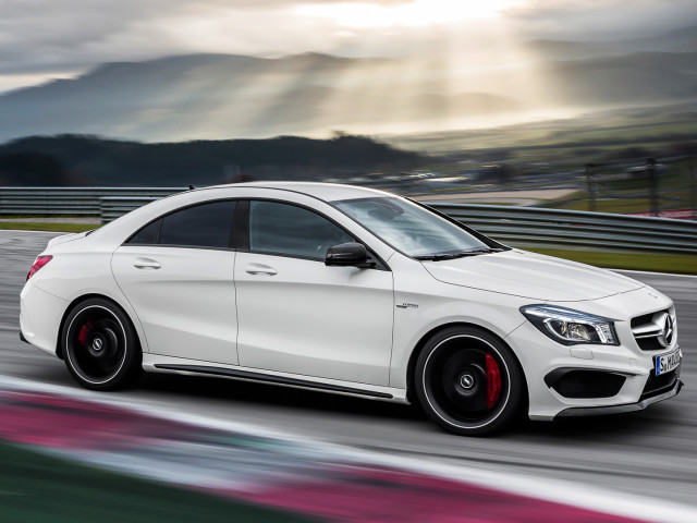 Mercedes-Benz CLA AMG фото