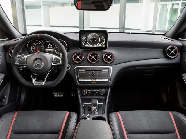 Mercedes-Benz CLA фото