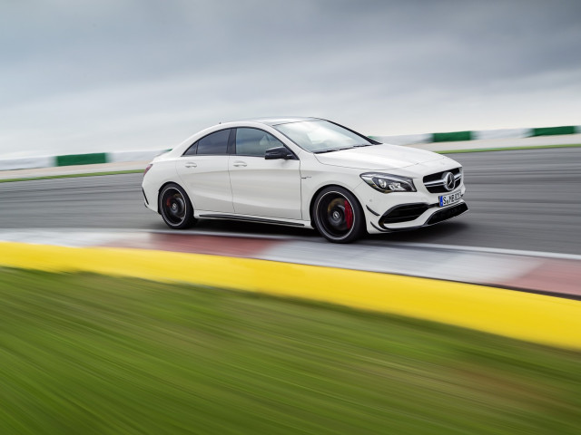 Mercedes-Benz CLA фото