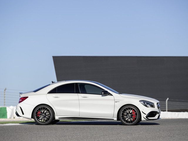 Mercedes-Benz CLA фото