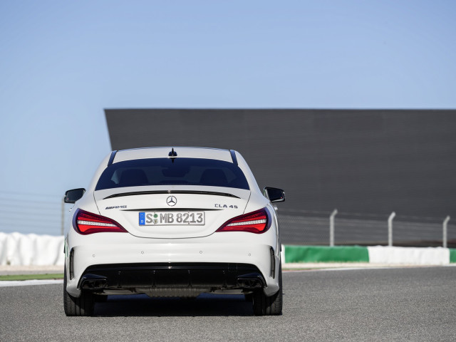 Mercedes-Benz CLA фото