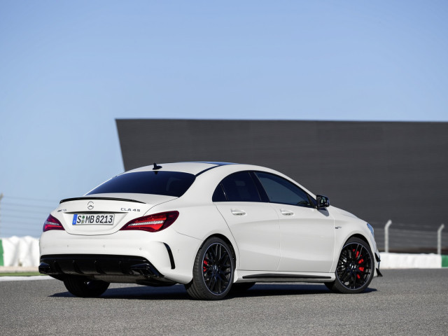 Mercedes-Benz CLA фото