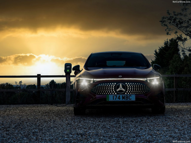 Mercedes-Benz CLA фото