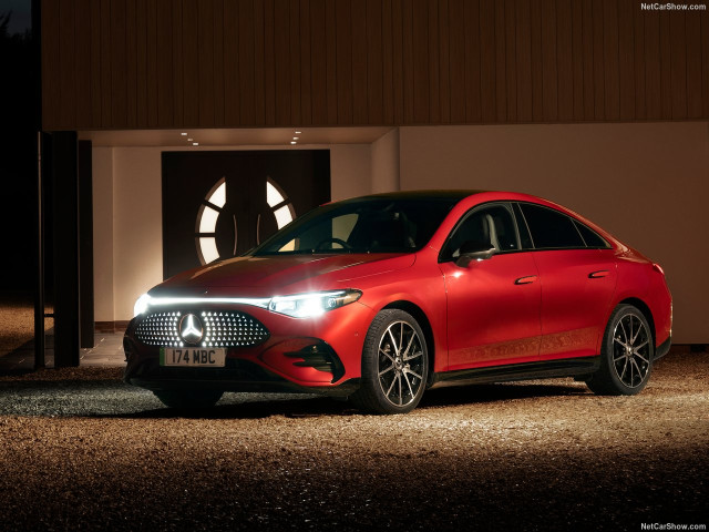 Mercedes-Benz CLA фото