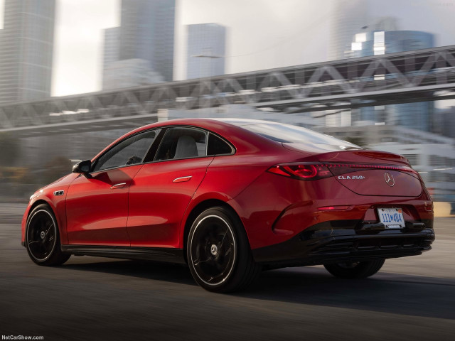 Mercedes-Benz CLA фото