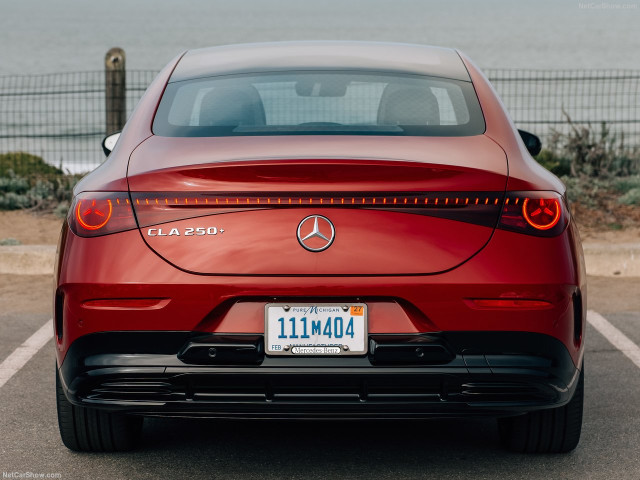 Mercedes-Benz CLA фото