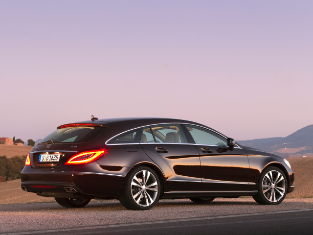 Mercedes-Benz CLS фото