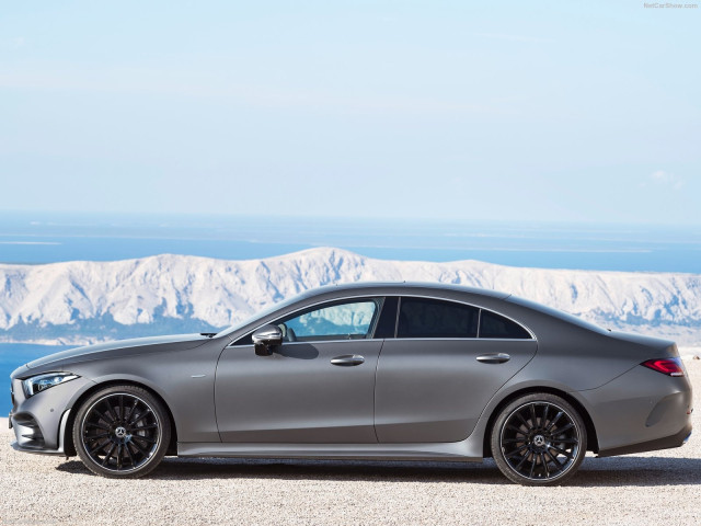 Mercedes-Benz CLS фото