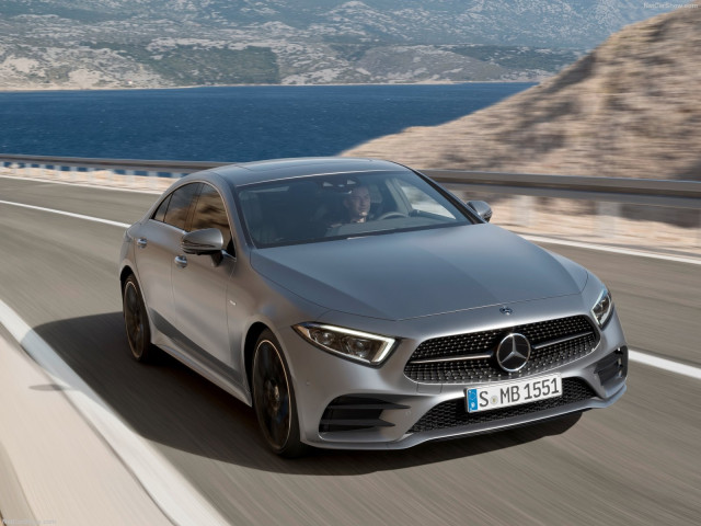 Mercedes-Benz CLS фото