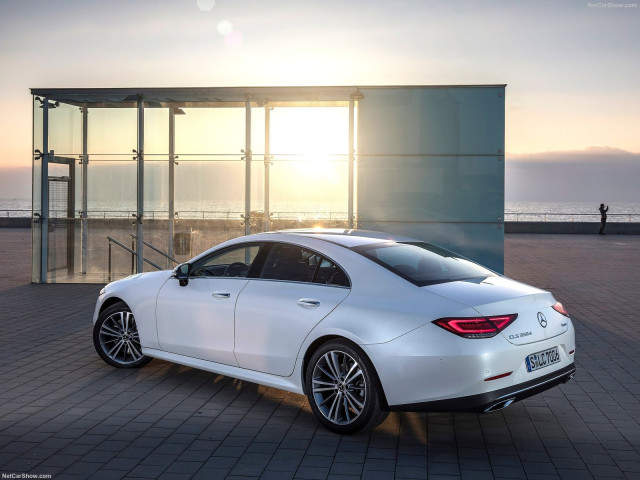 Mercedes-Benz CLS фото