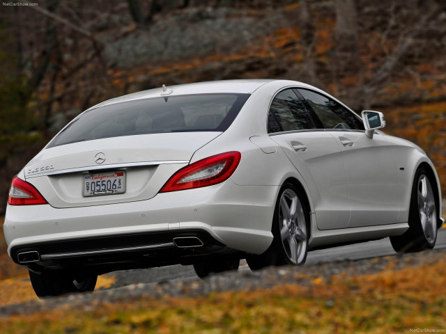 Mercedes-Benz CLS фото