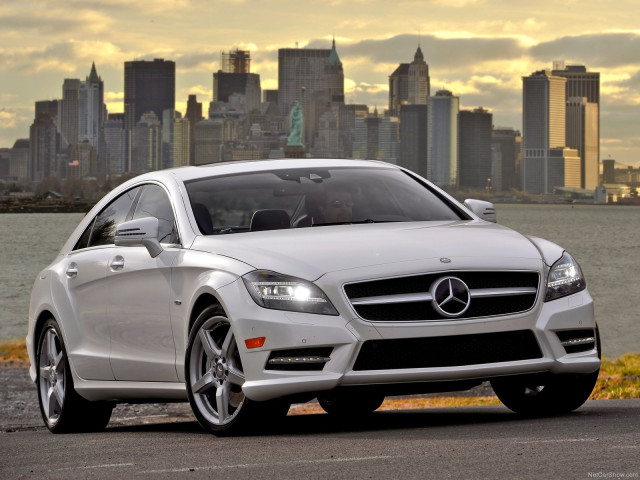 Mercedes-Benz CLS фото