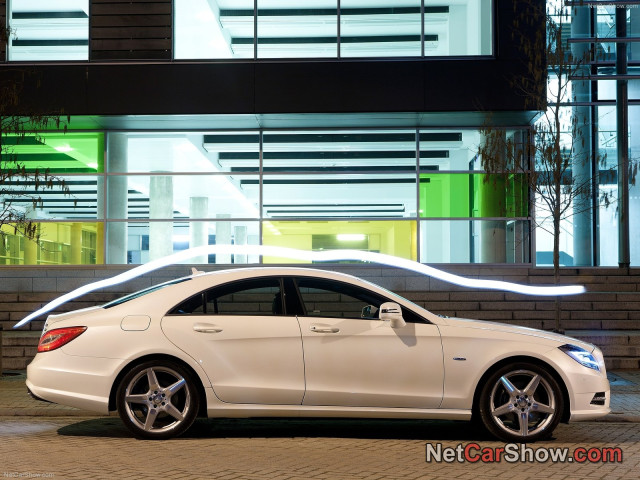 Mercedes-Benz CLS фото