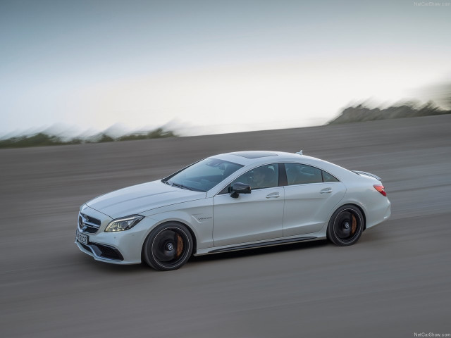 Mercedes-Benz CLS63 AMG фото