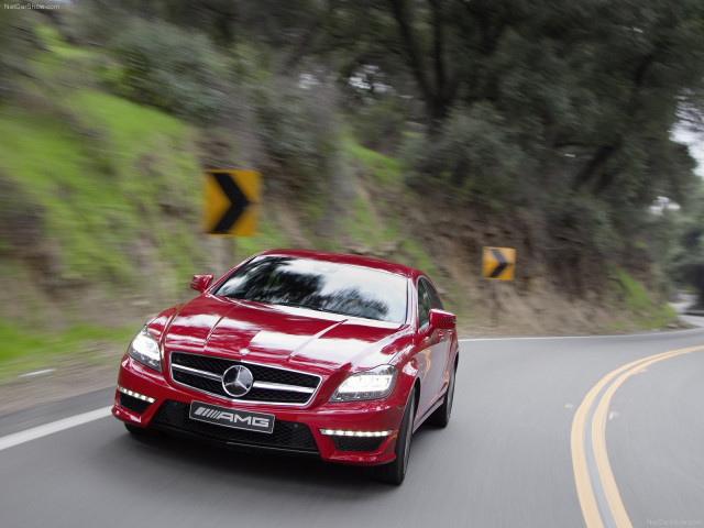 Mercedes-Benz CLS63 AMG фото