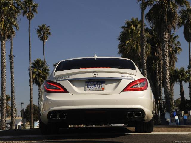 Mercedes-Benz CLS63 AMG фото