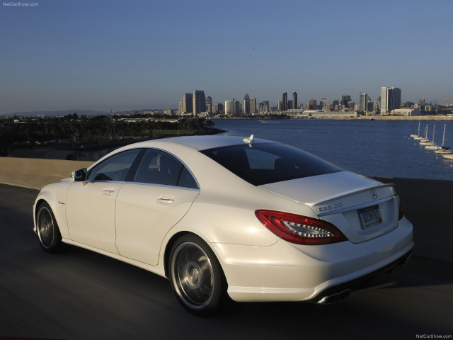 Mercedes-Benz CLS63 AMG фото