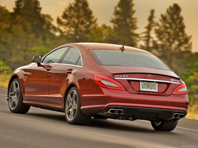 Mercedes-Benz CLS63 AMG фото