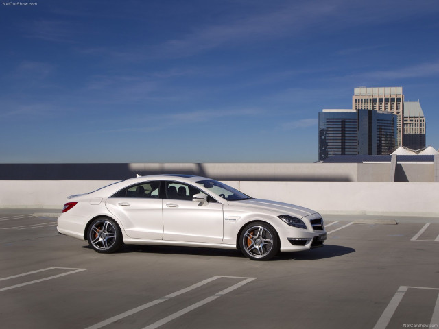 Mercedes-Benz CLS63 AMG фото