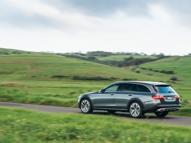 Mercedes-Benz E-Class All-Terrain фото