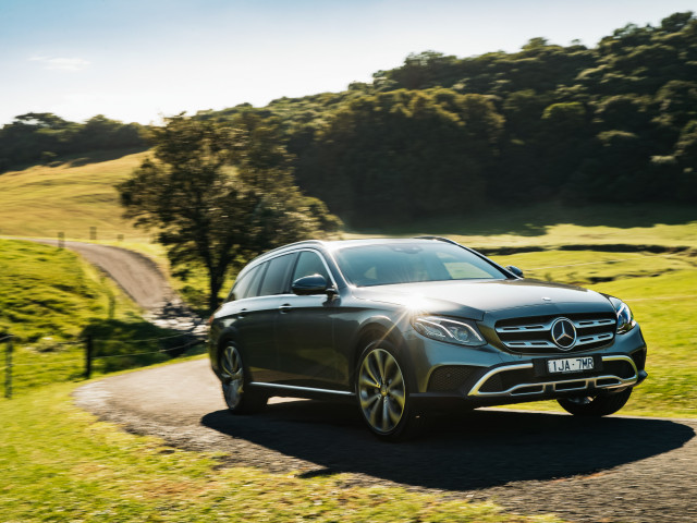 Mercedes-Benz E-Class All-Terrain фото