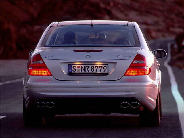 Mercedes-Benz E-Class AMG фото