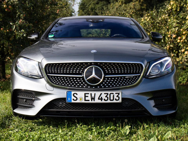 Mercedes-Benz E-Class AMG фото