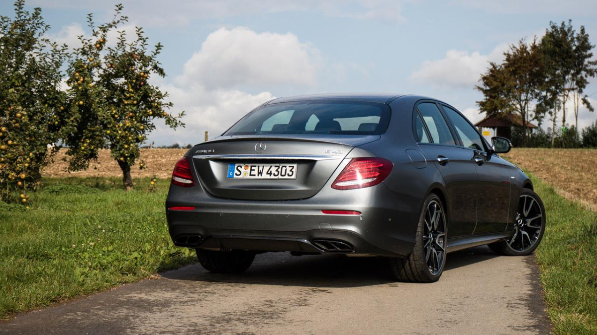 Mercedes-Benz E-Class AMG фото 176130