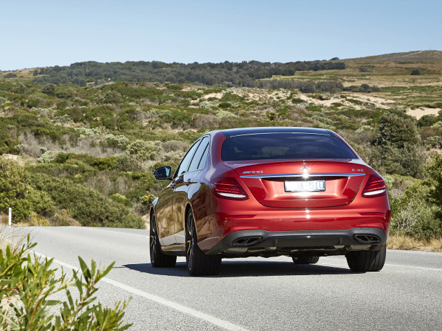 Mercedes-Benz E-Class AMG фото