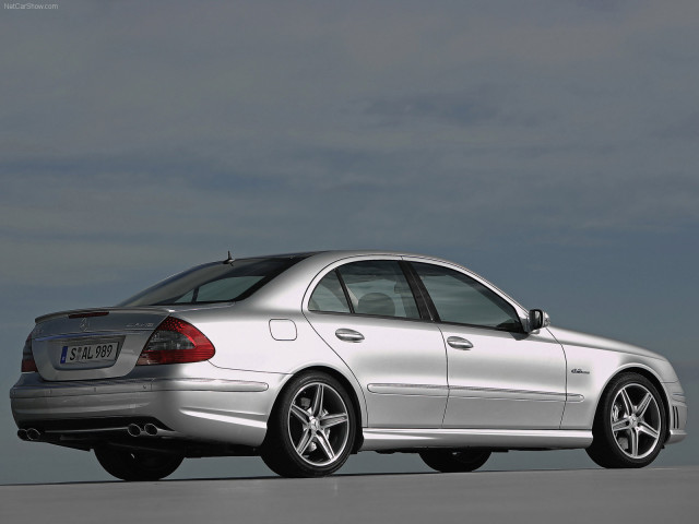 Mercedes-Benz E-Class AMG фото