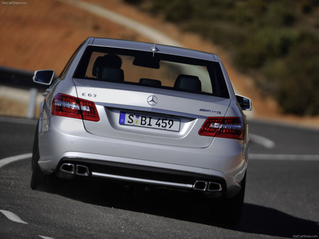 Mercedes-Benz E-Class AMG фото