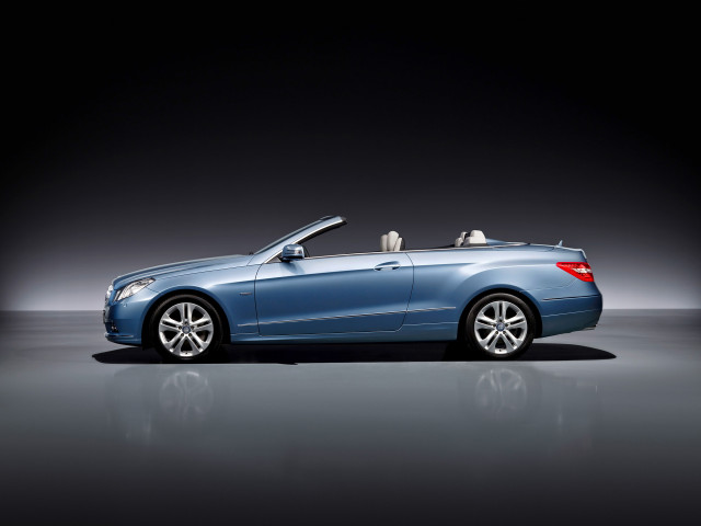 Mercedes-Benz E-Class Cabriolet фото