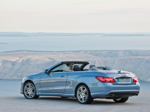 Mercedes-Benz E-Class Cabriolet фото