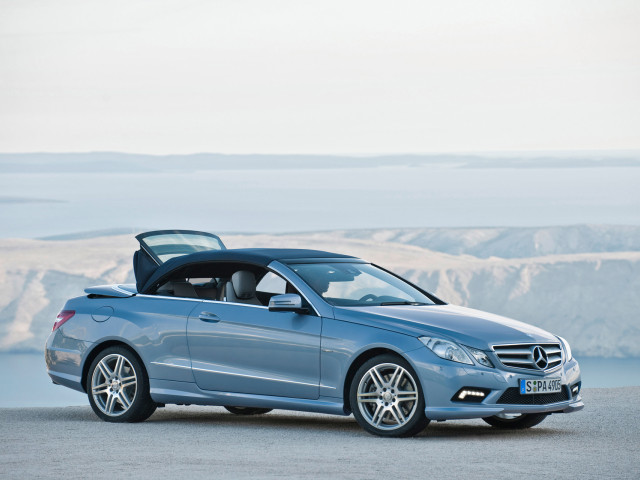 Mercedes-Benz E-Class Cabriolet фото