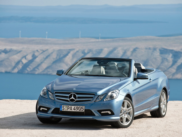 Mercedes-Benz E-Class Cabriolet фото