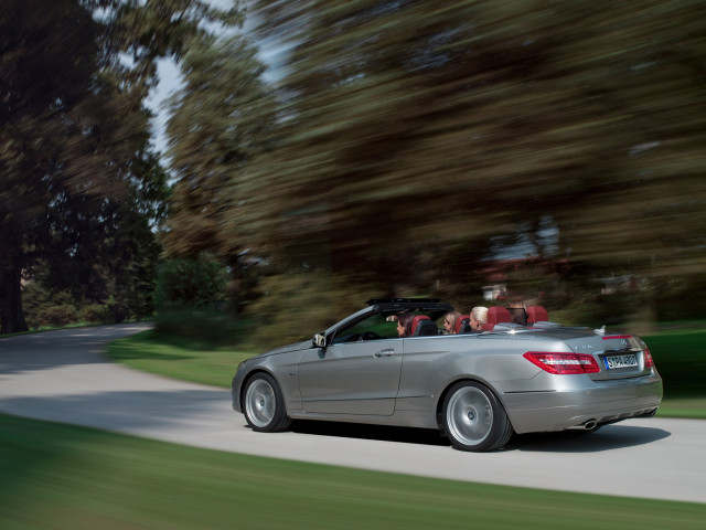 Mercedes-Benz E-Class Cabriolet фото