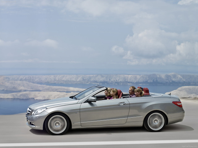 Mercedes-Benz E-Class Cabriolet фото