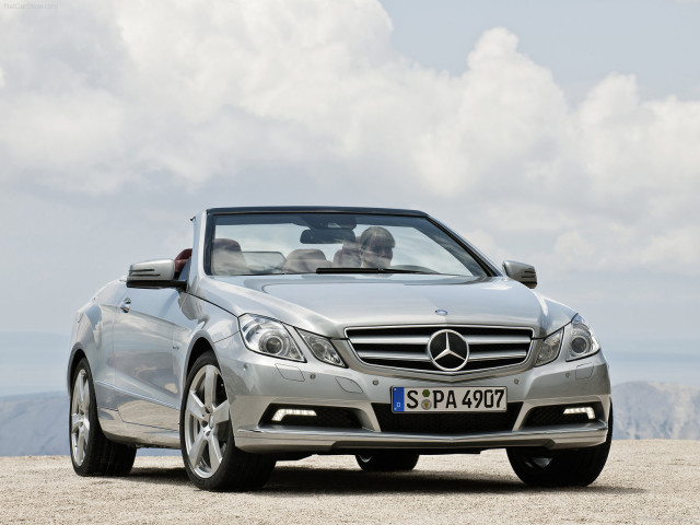 Mercedes-Benz E-Class Cabriolet фото