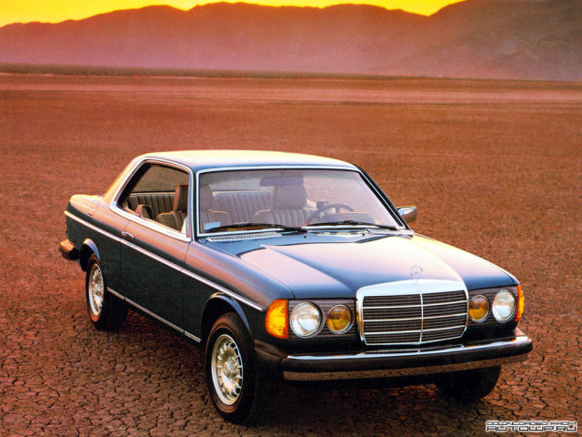 Mercedes-Benz E-Class Coupe C123 фото